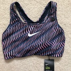 NWT Nike sports bra